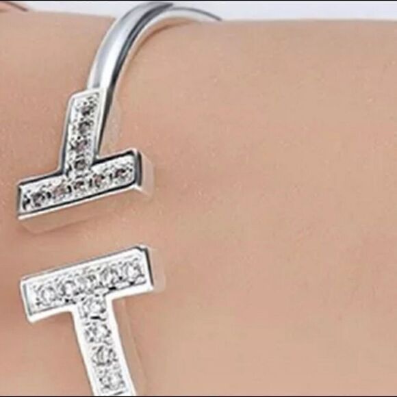 + Silver Tone T Bar Open Brscelet - Picture 4 of 4